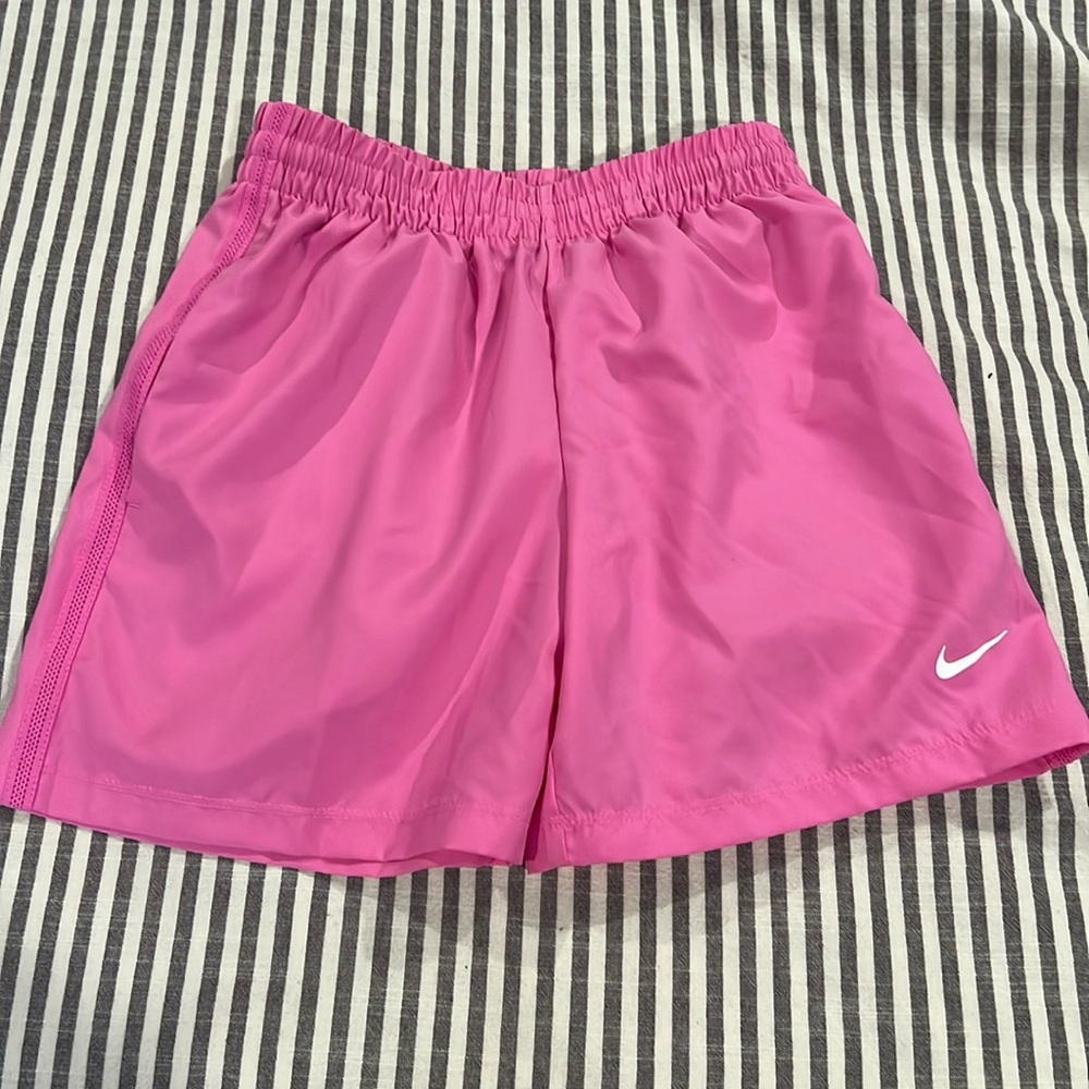 NWT girls Nike training shorts XS